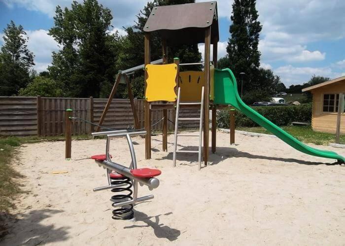 Mobil-Home Le Petit Paradis Vendeen Camping 3 Etoiles 7Km Des Plages Avrillé Eksteriør billede